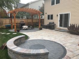Rivenstone patio with copthorne and richcliff accents